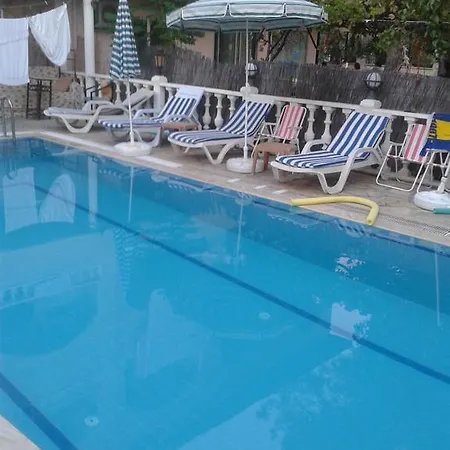 ゲストハウス Deniz フェティエ