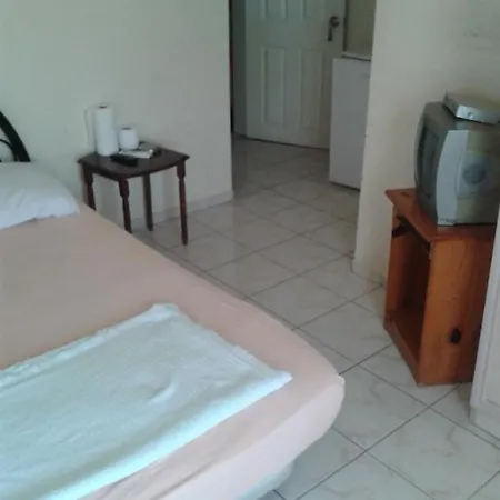 ゲストハウス Deniz フェティエ